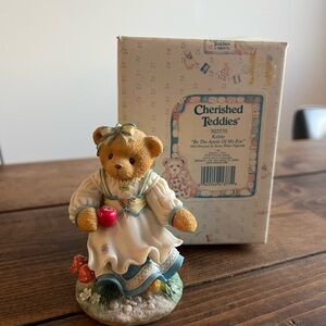Cherished Teddies - Kelsie - “Be The Apple Of My Eye” Figurine